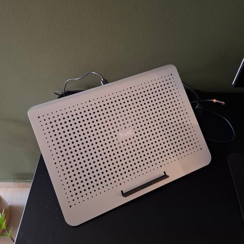 Trust Exto Cooling Pad for Laptop up to 16" like new, gray with 1 fan