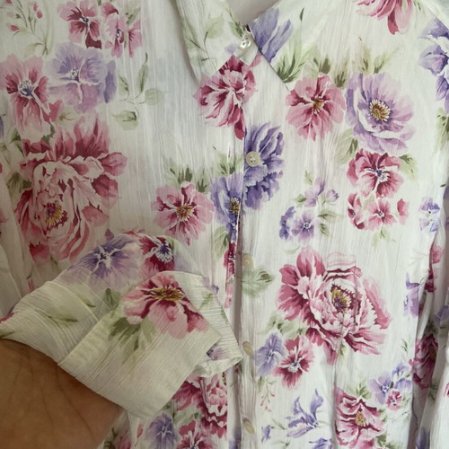 A-Style shirt XL like new, multicolor