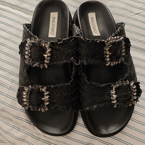 Inuovo women's leather flat sandals like new, black, size 39