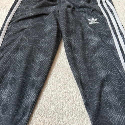 Adidas leggings like new, S, animal snake print