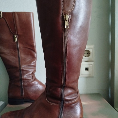 Spanish leather riding boots, brown, size 39, new