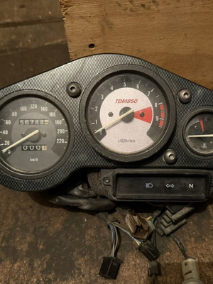 Πίνακας οργάνων Yamaha TDM 850 μεταχειρισμένος, κοντέρ και στροφόμετρο