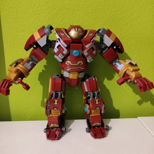 Lego The Hulkbuster like new with box and instructions