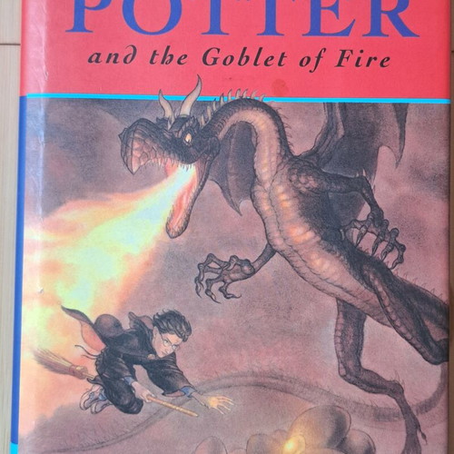 Harry Potter and the Goblet of Fire hardcover like new, English