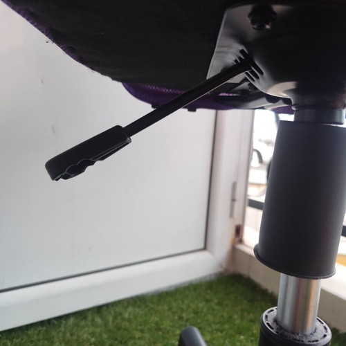 Office chair swivel used with breathable fabric
