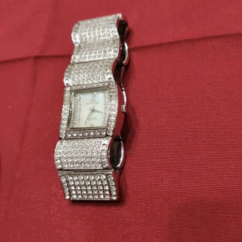 Symbol watch like new, battery replacement needed