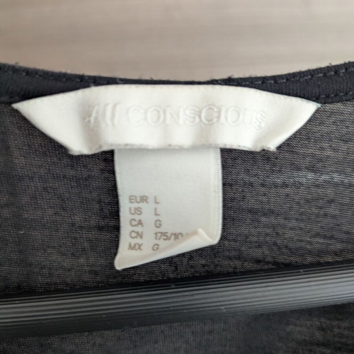 H&M black top used, size L