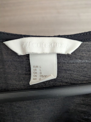 H&M black top used, size L