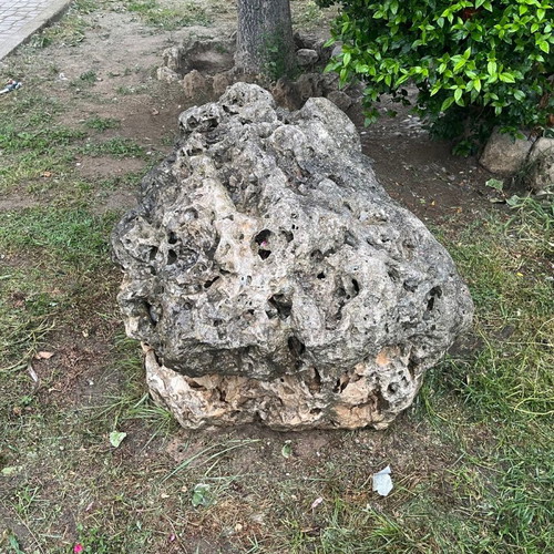 Διακοσμητική πέτρα εξωτερικού χώρου μεταχειρισμένη, τεράστιες διαστάσεις
