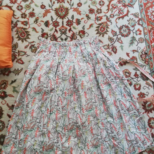 H&M Cotton Colorful Skirt like new, size M