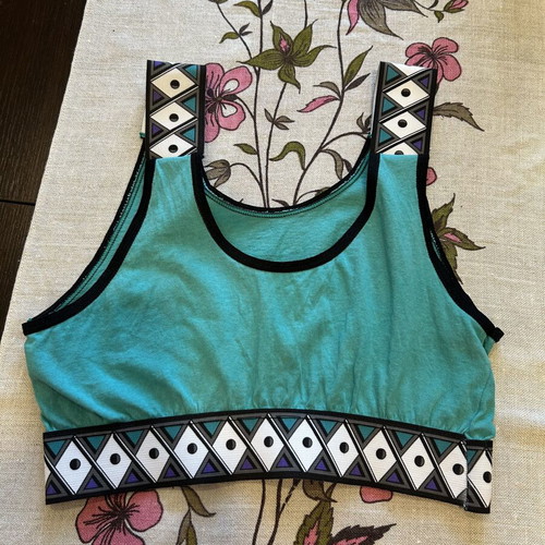 Set of 3 women's summer crop tops like new, colorful