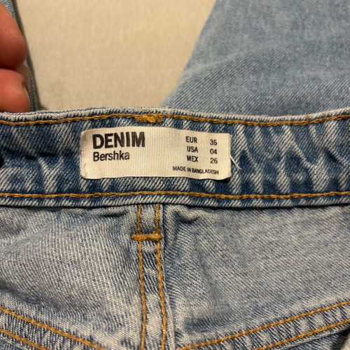 Bershka jeans size 36 like new, blue