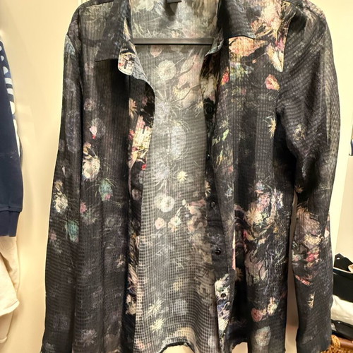 H&M shirt black with floral pattern like new