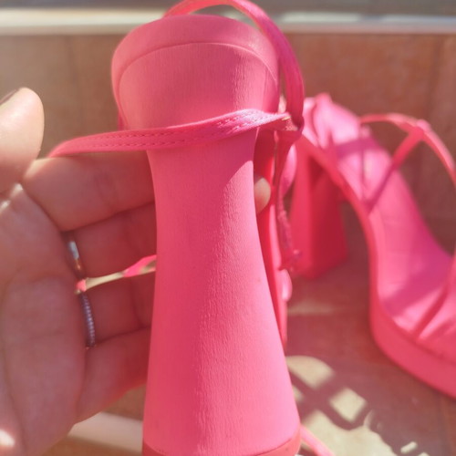 Zara fuchsia platform sandals like new, size 38