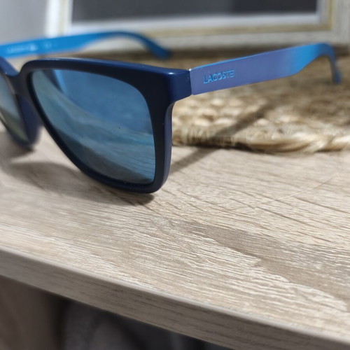 Lacoste sunglasses blue frame with blue mirror lens wayfarer style size 54 like new