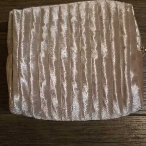 Helena Rubinstein small toiletry bag new, beige and gold