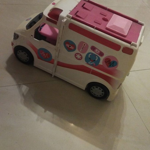 Barbie mobile medical clinic with accessories