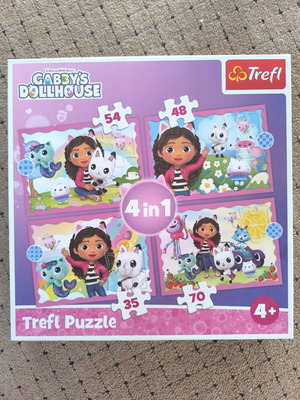 Gabbys Dollhouse puzzle set like new, 4 puzzles