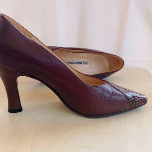 Women's leather shoes pumps size 38 brown like new