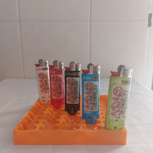 Miss Bic lighters set of 5 used, decorative collectible