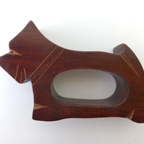 Set of 12 wooden napkin rings like new