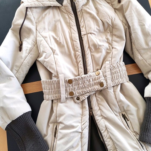 Lussile long women's coat like new with belt and hood beige