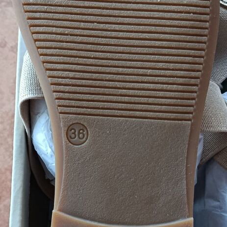 Lasocki Young Vernis Golden Sandals Size 36 New Girls
