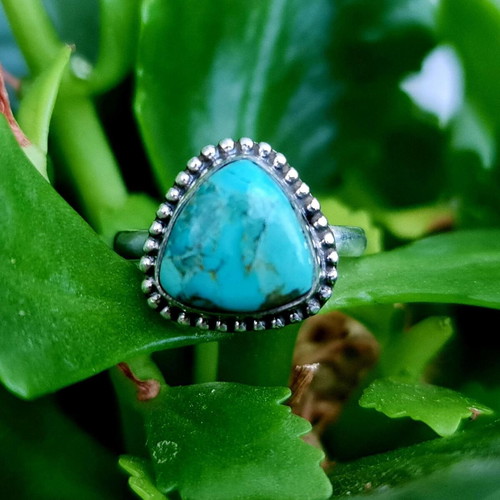 Silver turquoise ring new, size 7, Mohave stone