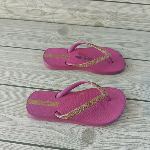 Ipanema Brasil children's flip flops size 29