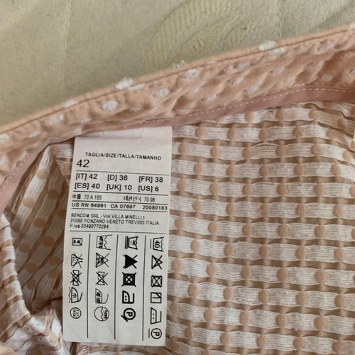 Benetton skirt like new, size 42, beige pink