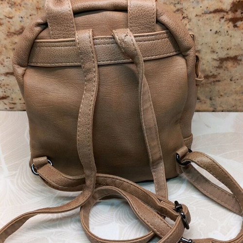 Women’s faux leather backpack like new, brown