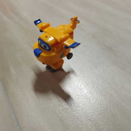 Set of 9 toys like new