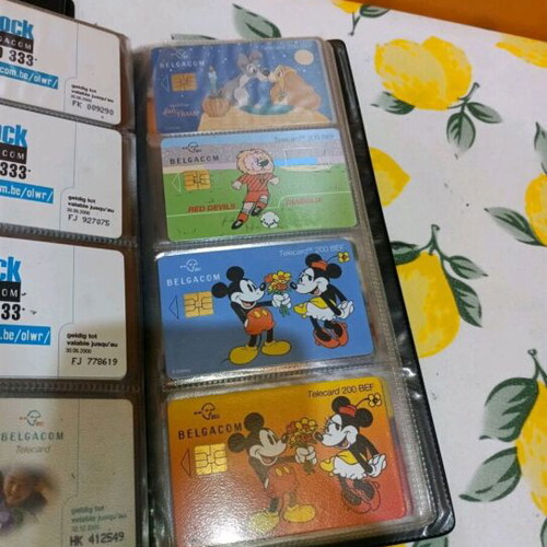 Phone card collection used, 106 pieces with albums