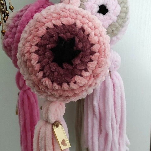 Velvet knitted eyes for babies