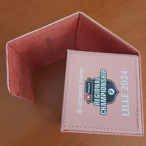 Ultimate Guard Deck Box Regional Championship Lilie 2024