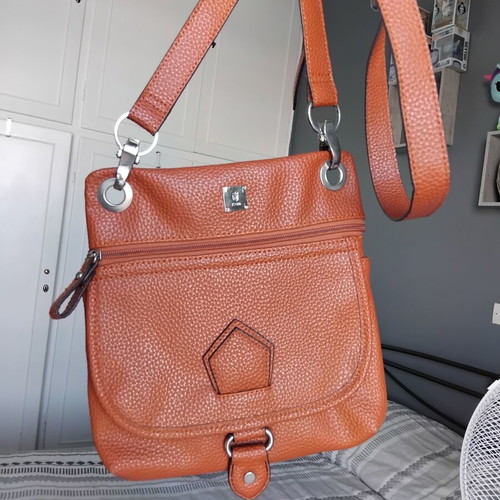 Kem leather crossbody bag like new, brown