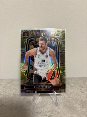 2025-26 Panini Select EuroLeague Filip Petrusev Premier Green Camo κάρτα μπάσκετ