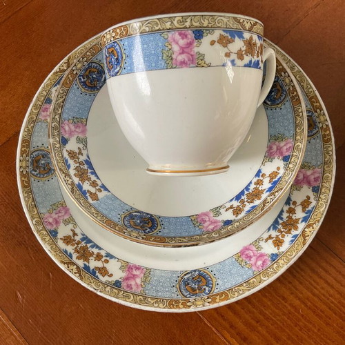 Royal Albert tea set antique 6 pieces