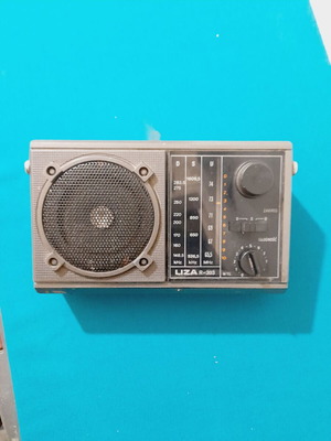 Vintage πολωνέζικο ραδιόφωνο Unitra σαν καινούργιο