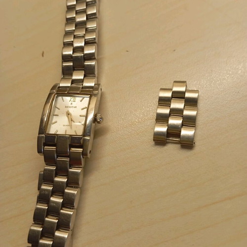 Battery watch like new, very good