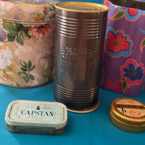 Collectible tin boxes pack of 5, like new