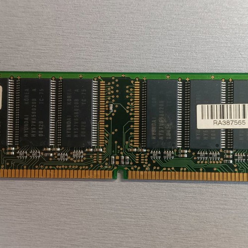 Hyundai HYM7V63801 64 MB RAM used memory