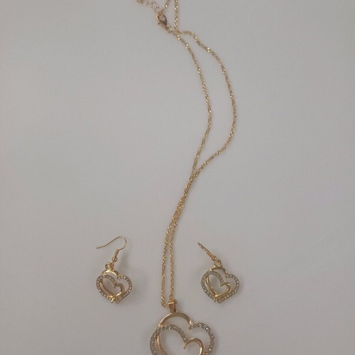 Heart-shaped necklace and earrings set new, gold-colored