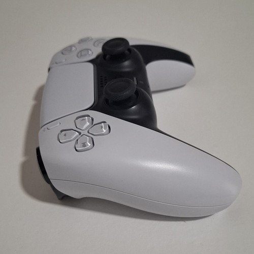 PS5 controller TMR used, analog sticks replaced no drift