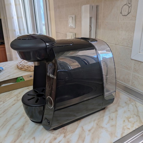 Bosch Tassimo coffee machine like new with reusable capsule