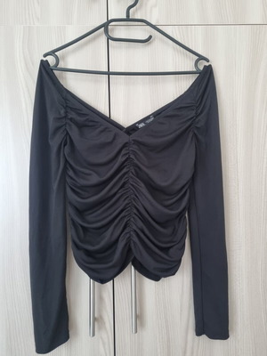 Zara top size medium, like new, black