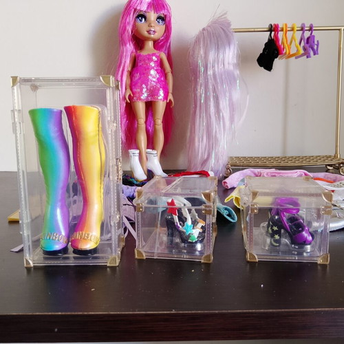 Rainbow High Fashion Studio Avery Styles doll playset