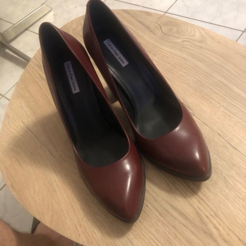 Calvin Klein women's brown pumps like new, size 40