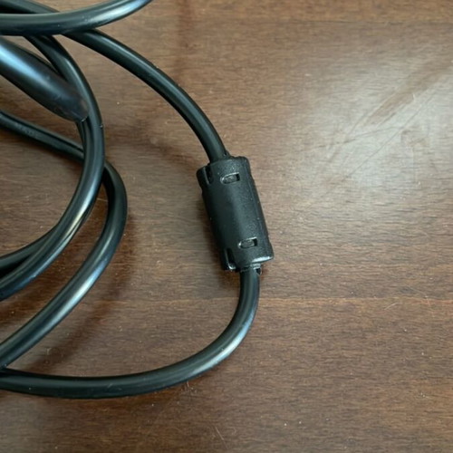 USB cable male to micro USB male 2m with ferrite core like new