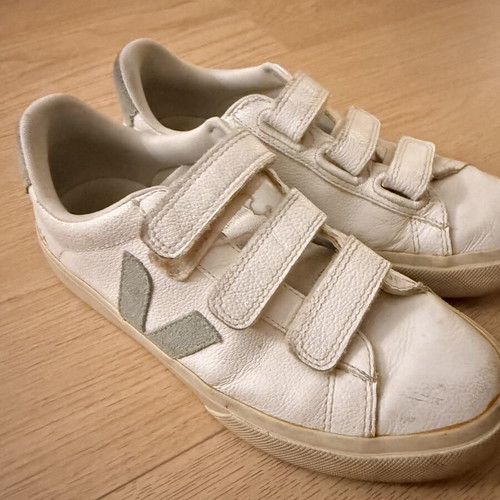 Veja sneakers size 38 used, white leather with pistachio suede logo
